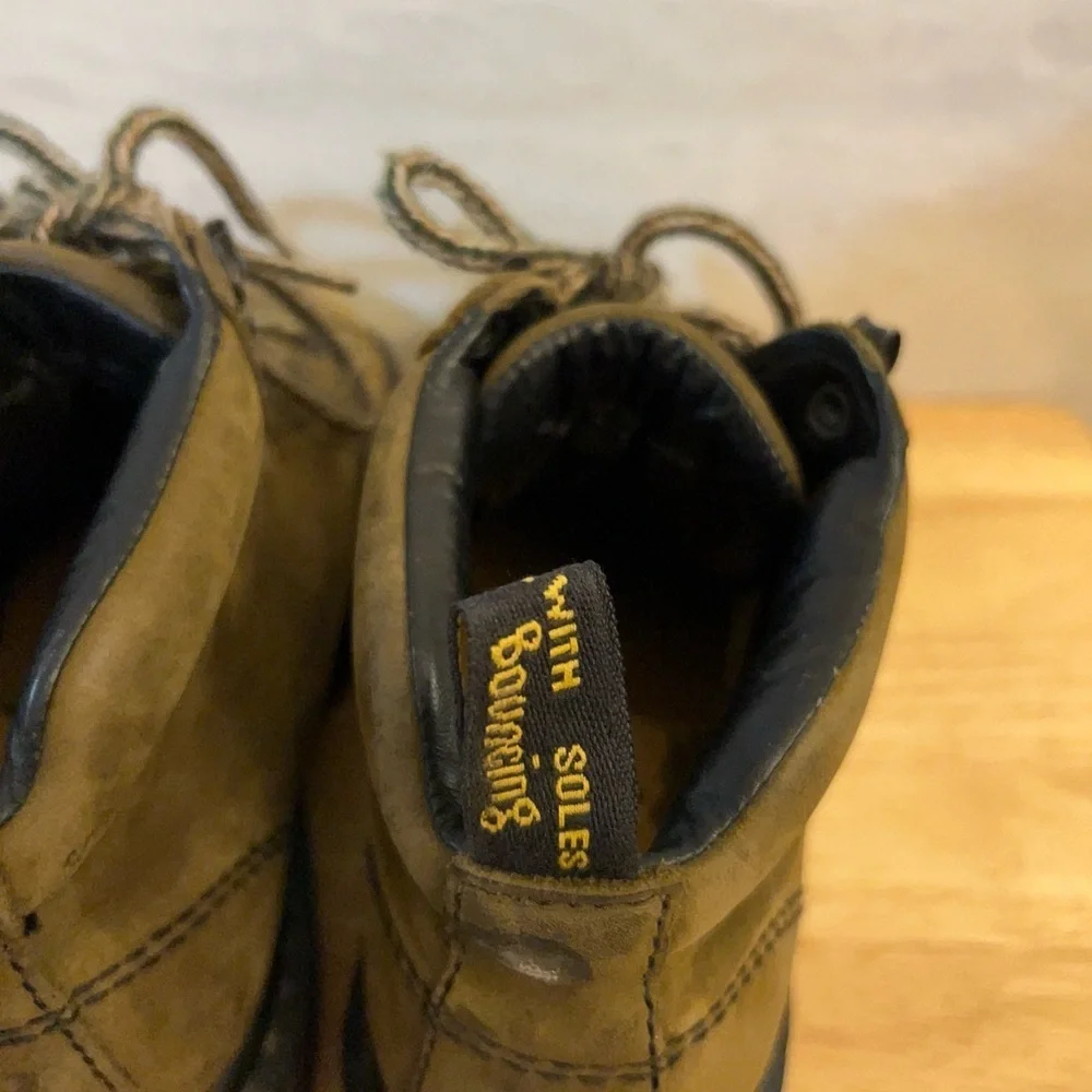 Vintage Dr. Martens Youth 8287 AirWair Lace-Up Boots